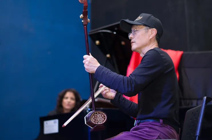 rs=w_740,cg_true,m (9)